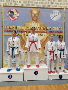 Brina Salkić 1. mesto v borbah mlajših kadetinj nad 52 kg